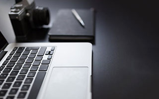 一、在电脑上（Windows/Mac）